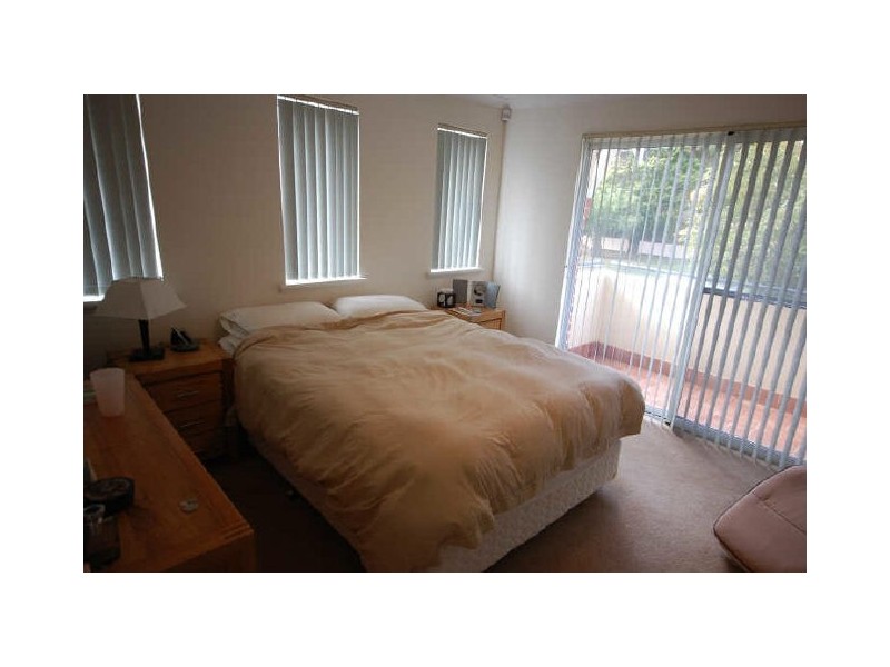 2/77 King George Street, Victoria Park WA 6100