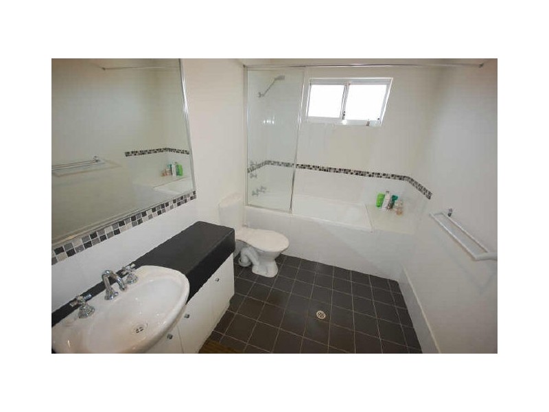 2/77 King George Street, Victoria Park WA 6100