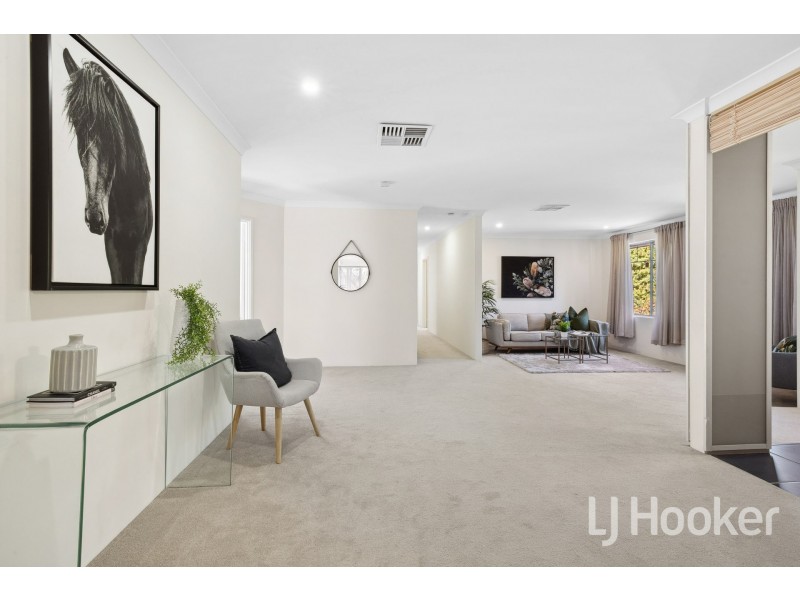 10 Gochean Avenue, Bentley WA 6102