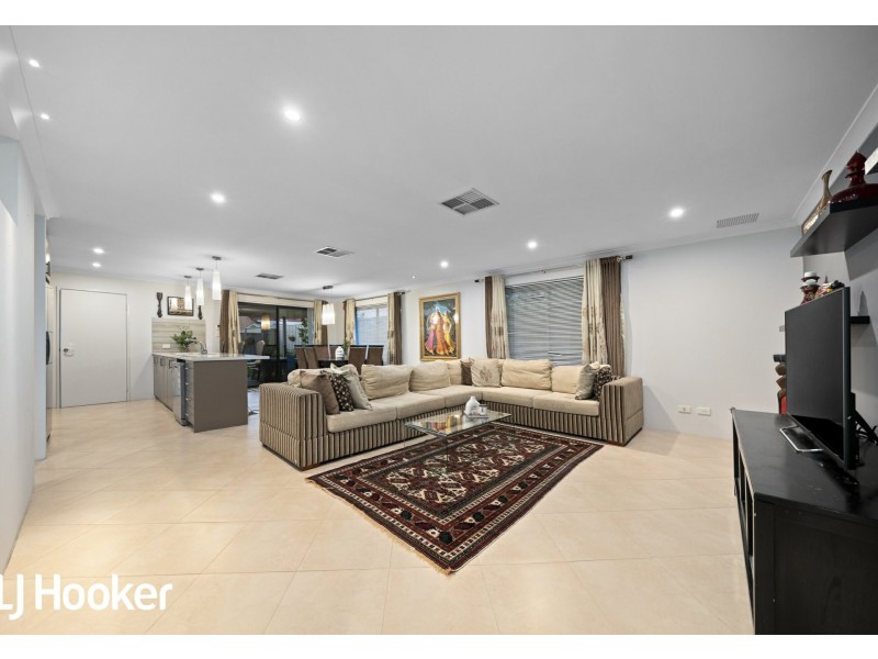 6 Wannell Street, Queens Park WA 6107