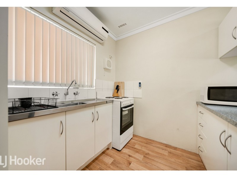 4/307 Wharf Street, Queens Park WA 6107