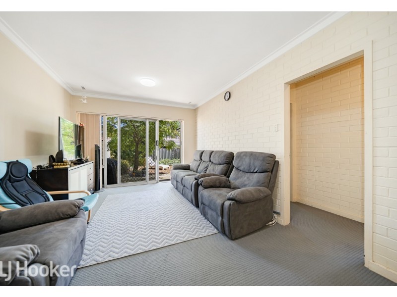 4/307 Wharf Street, Queens Park WA 6107