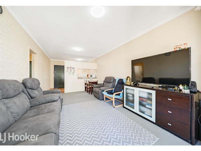 4/307 Wharf Street, Queens Park WA 6107