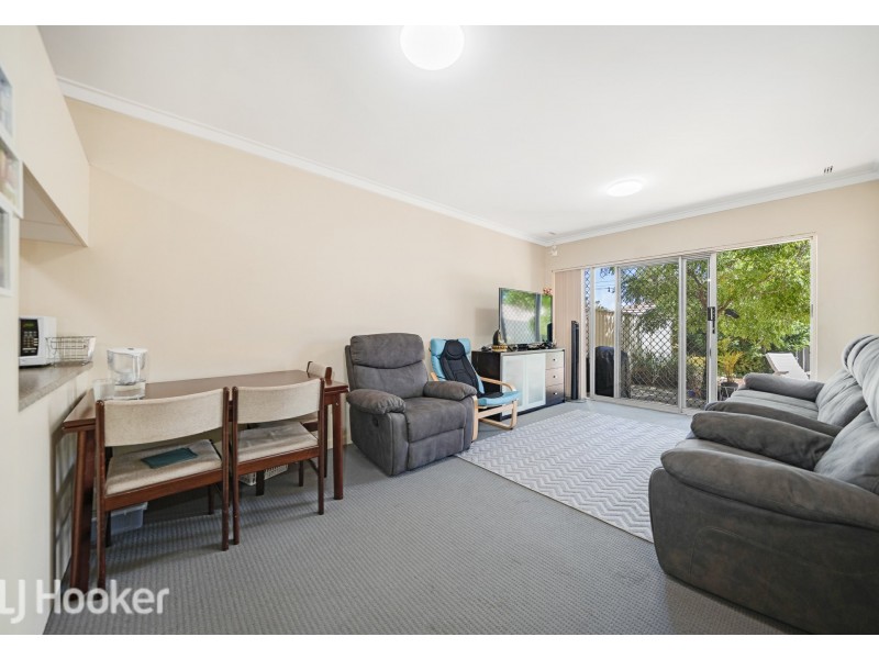 4/307 Wharf Street, Queens Park WA 6107