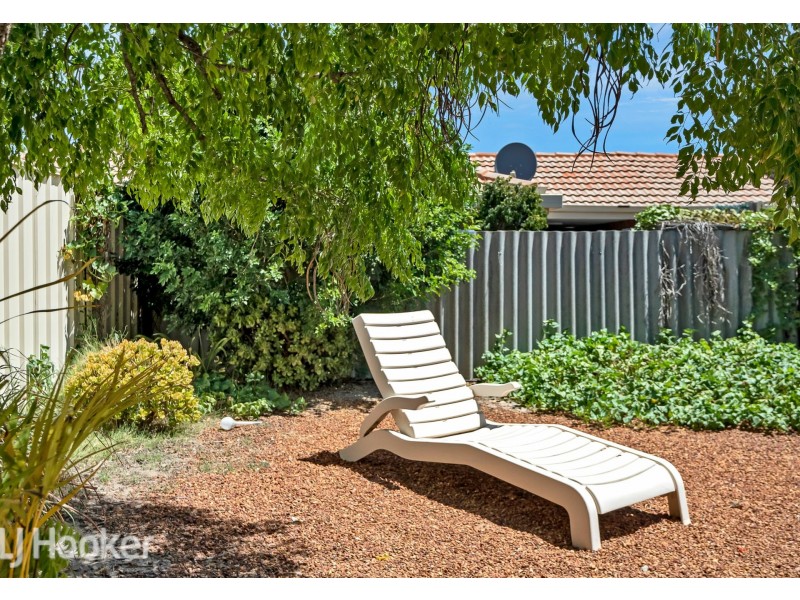 4/307 Wharf Street, Queens Park WA 6107