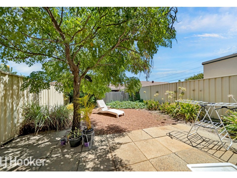 4/307 Wharf Street, Queens Park WA 6107