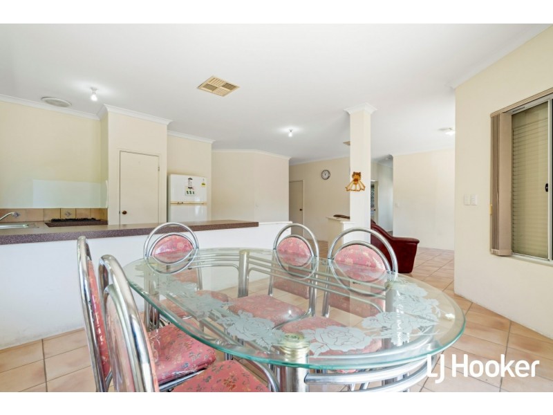 1 Harriet Place, Cloverdale WA 6105