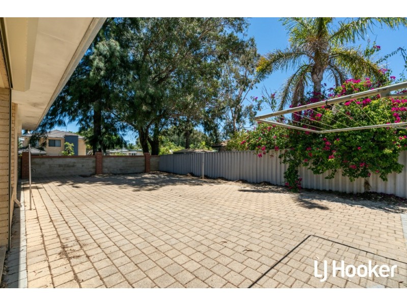 1 Harriet Place, Cloverdale WA 6105