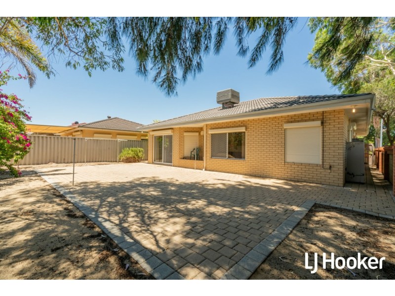 1 Harriet Place, Cloverdale WA 6105