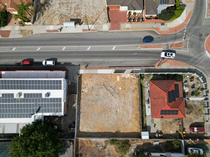 24 Chapman Road, St James WA 6102