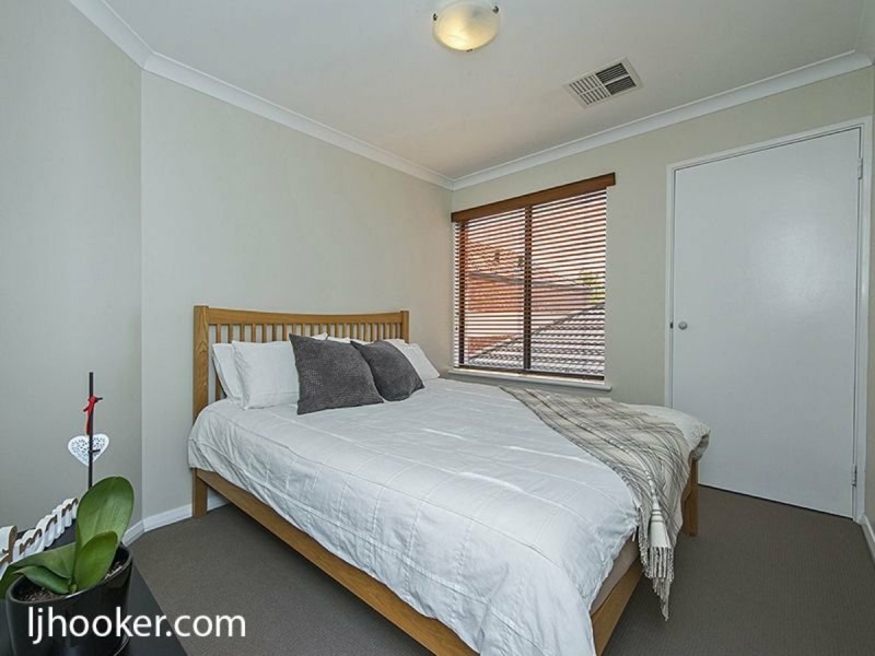 15/8 King George Street, Victoria Park WA 6100