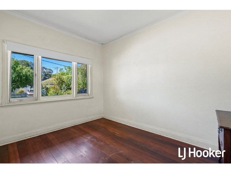 17 Sexton Road, Inglewood WA 6052