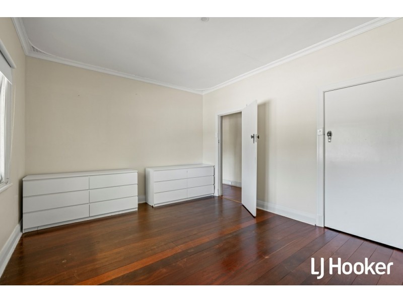 17 Sexton Road, Inglewood WA 6052