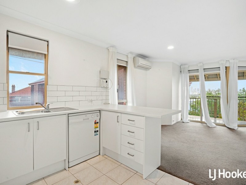 11/12 King George Street, Victoria Park WA 6100