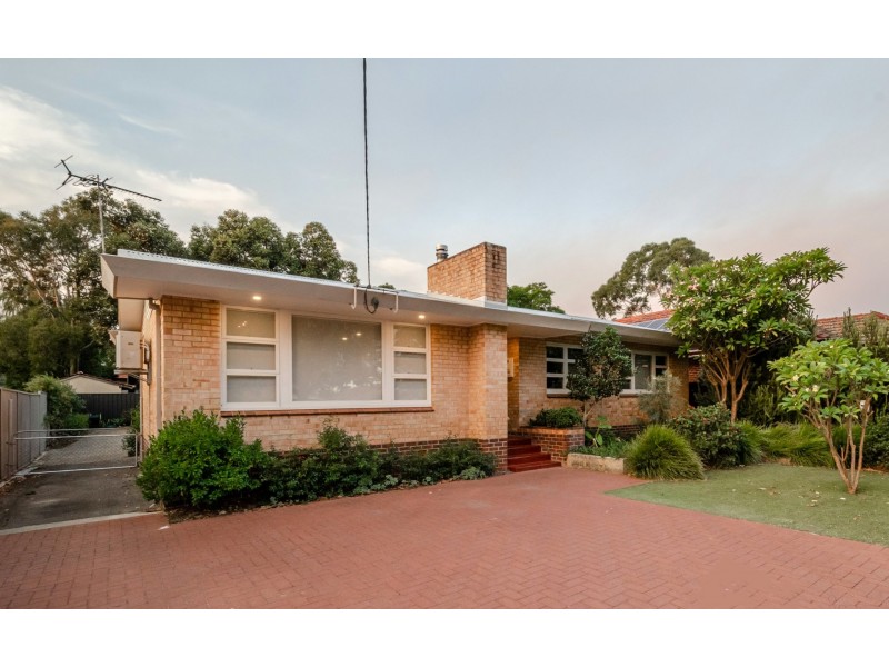 10 Canny Road, St James WA 6102