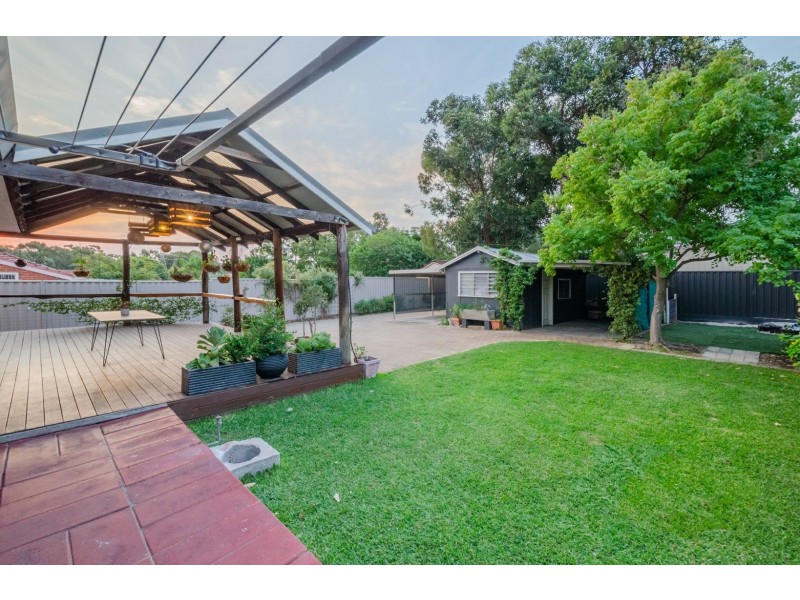 10 Canny Road, St James WA 6102