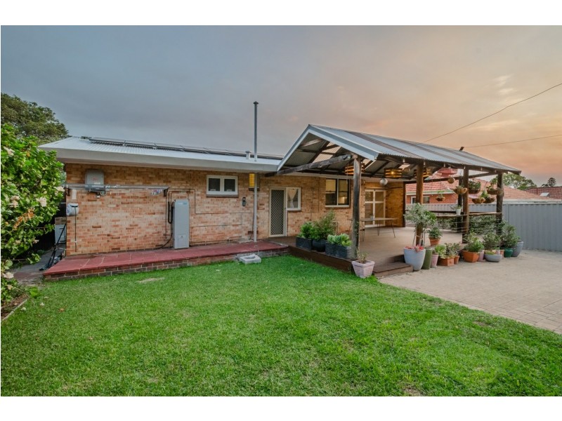 10 Canny Road, St James WA 6102