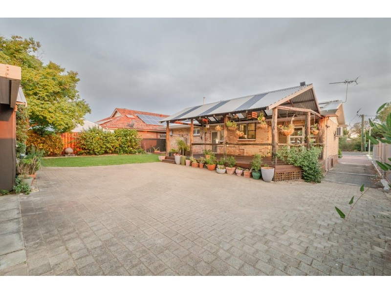 10 Canny Road, St James WA 6102