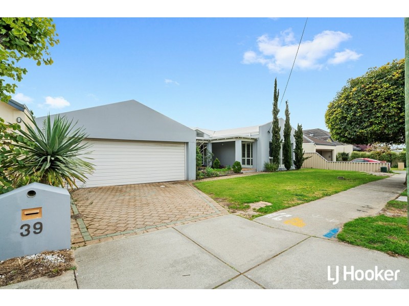 39 Modillion Avenue North, Shelley WA 6148