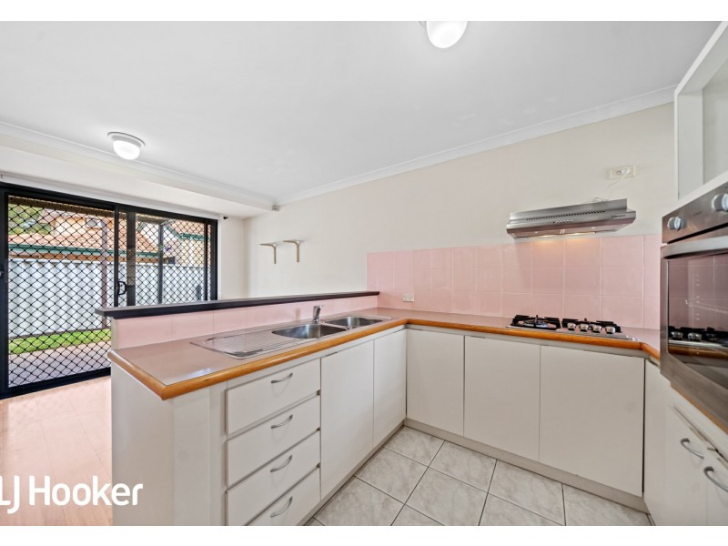 2/7 Gochean Avenue, Bentley WA 6102