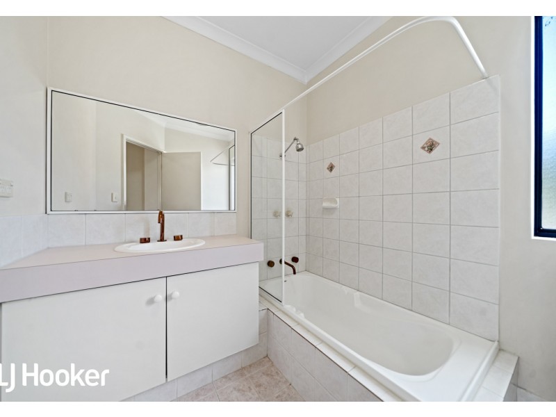 2/7 Gochean Avenue, Bentley WA 6102