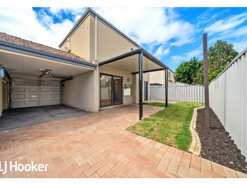 2/7 Gochean Avenue, Bentley WA 6102