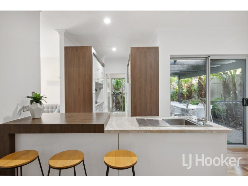 1/16 Wallace Street, Belmont WA 6104