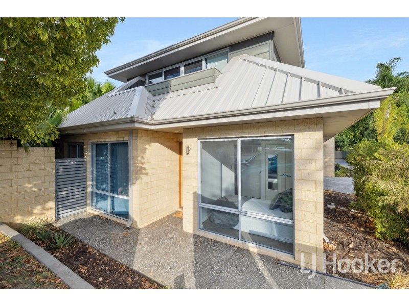 1/16 Wallace Street, Belmont WA 6104
