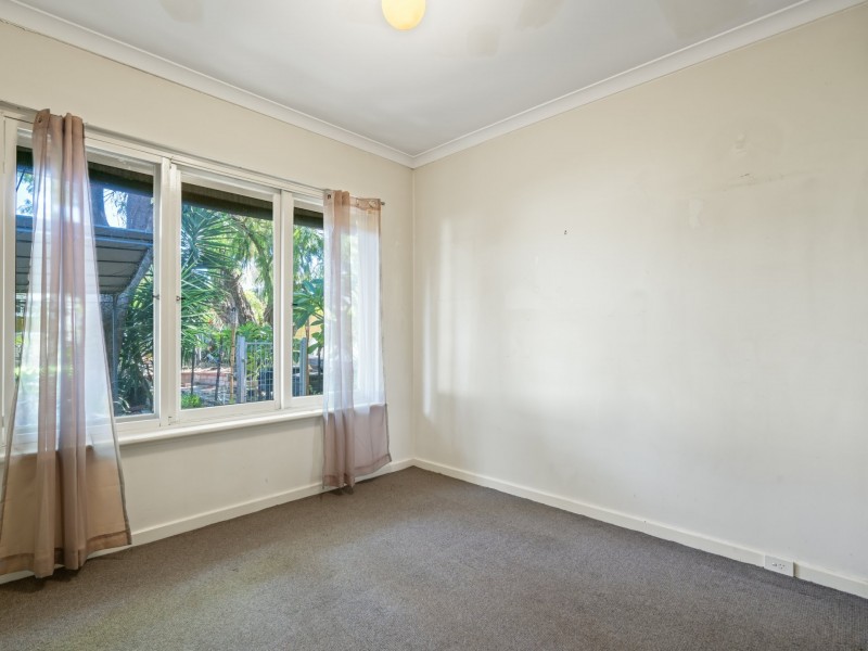 19 Chilton Street, Willagee WA 6156