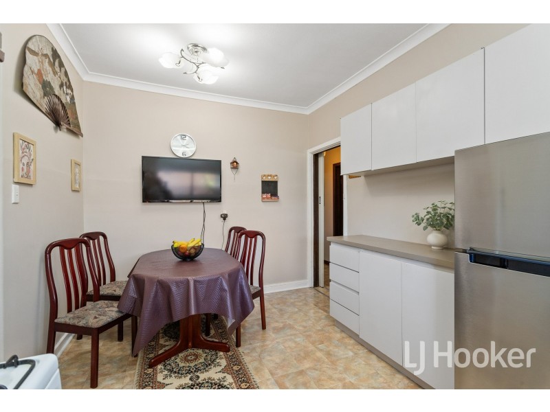 7 Kelly Street, Cloverdale WA 6105