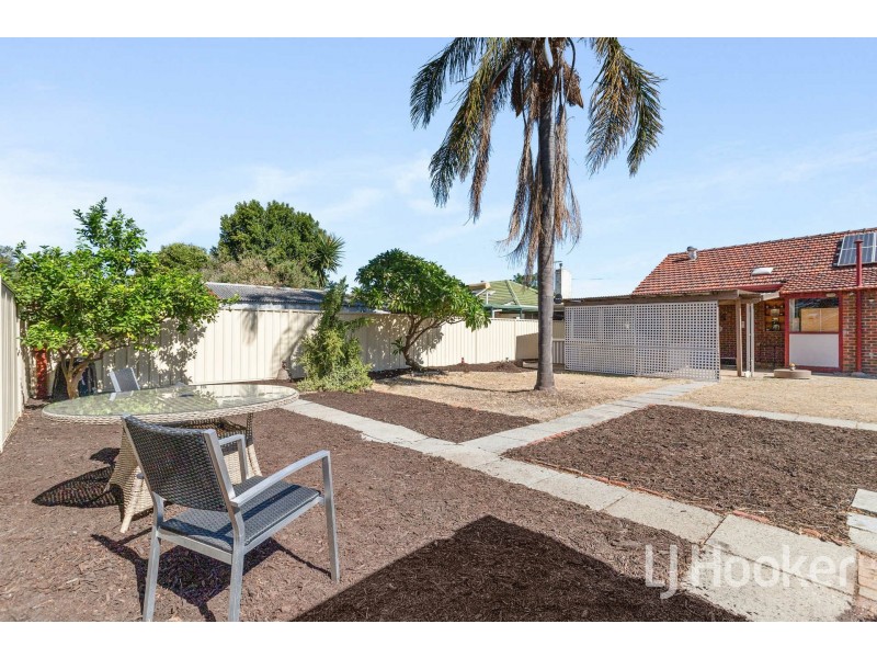 7 Kelly Street, Cloverdale WA 6105