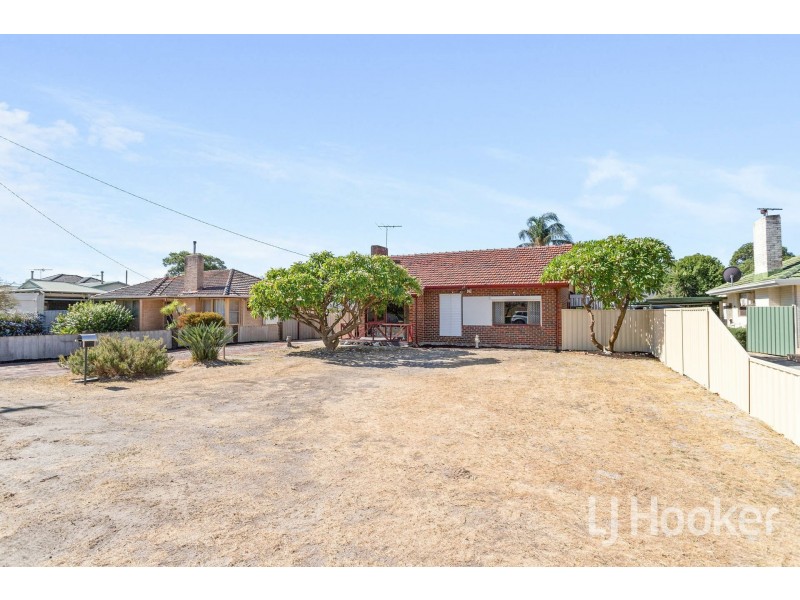 7 Kelly Street, Cloverdale WA 6105