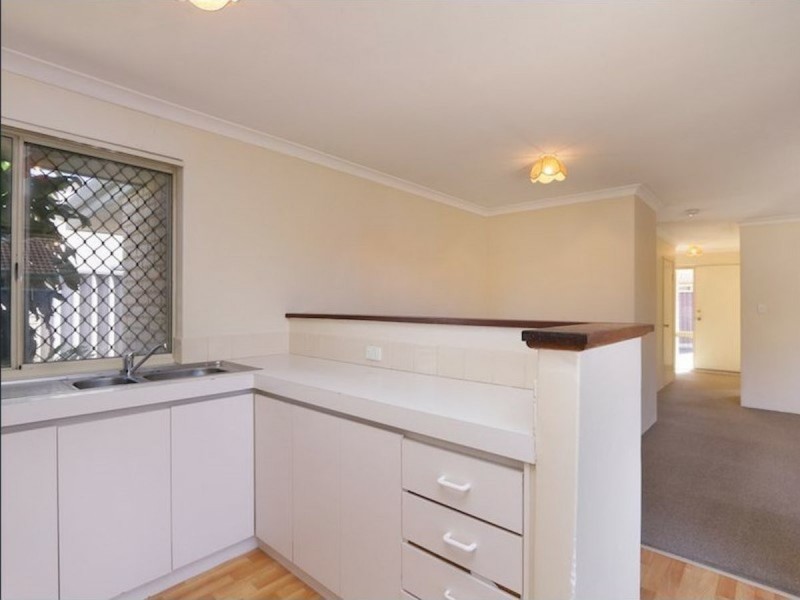 2/122 Raleigh Street, Carlisle WA 6101