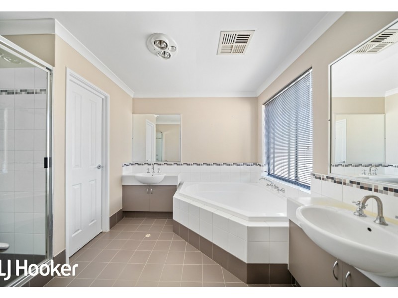 1 Salen Lane, Canning Vale WA 6155