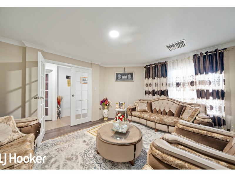 1 Salen Lane, Canning Vale WA 6155