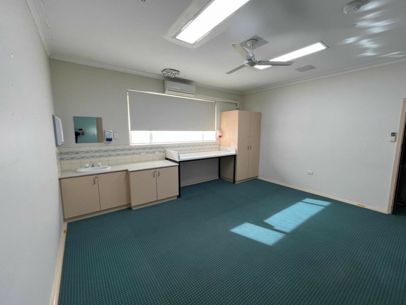 4A Temple Street, Victoria Park WA 6100