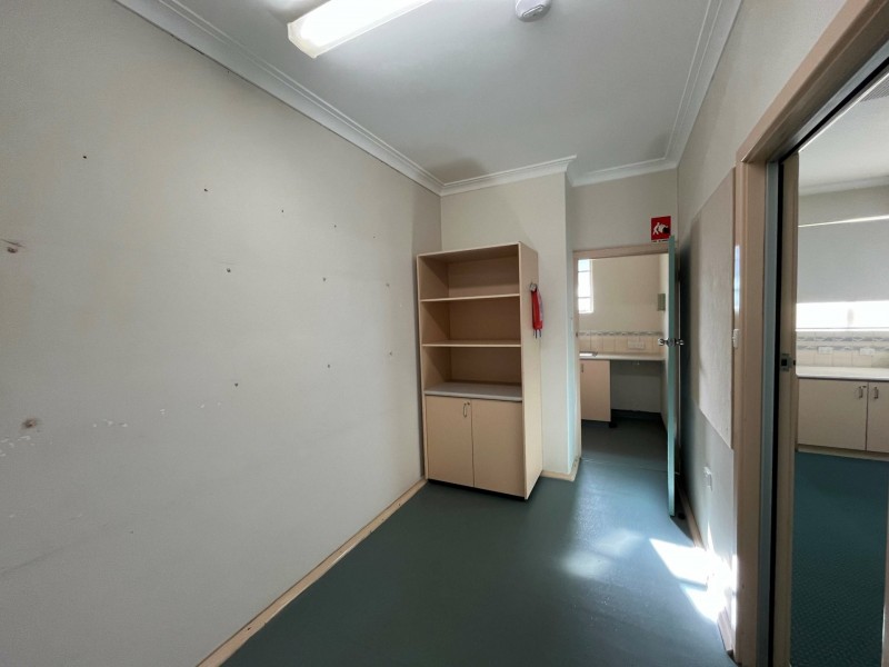 4A Temple Street, Victoria Park WA 6100