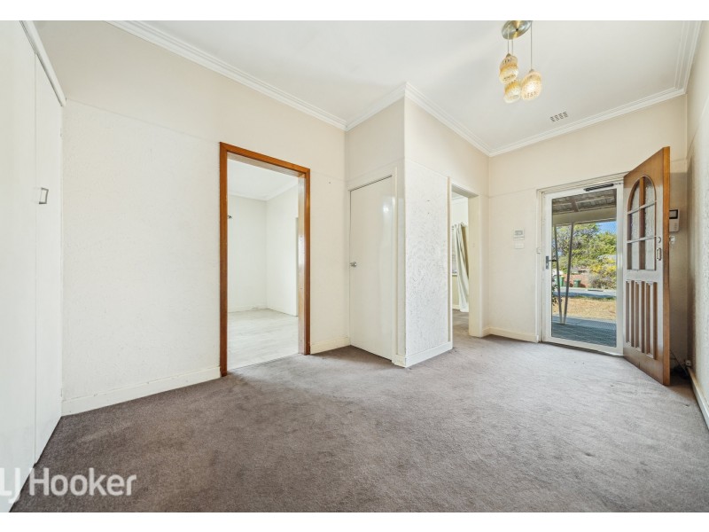 203 Scott Street, Cloverdale WA 6105