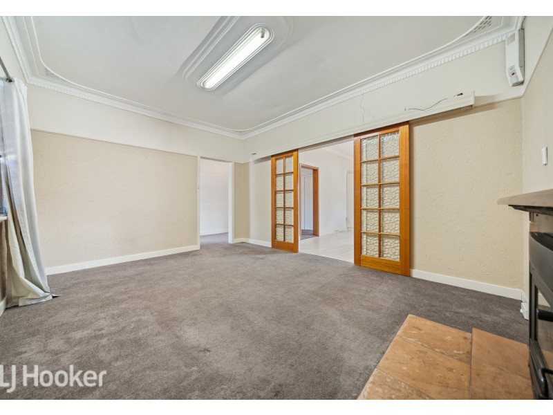 203 Scott Street, Cloverdale WA 6105