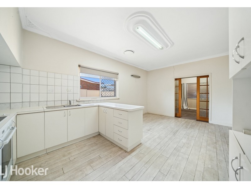 203 Scott Street, Cloverdale WA 6105