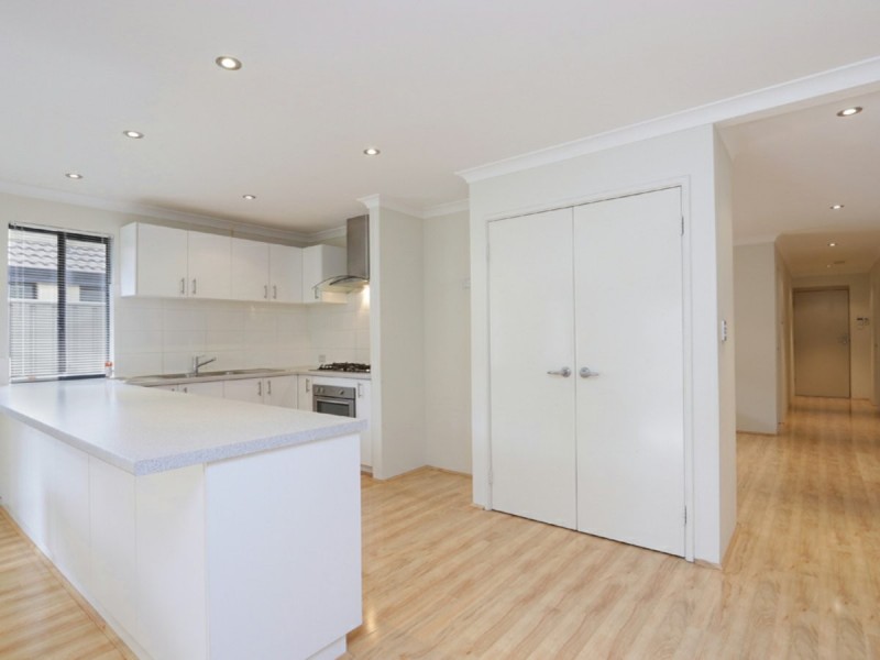 18 Blacksmith Street, Queens Park WA 6107