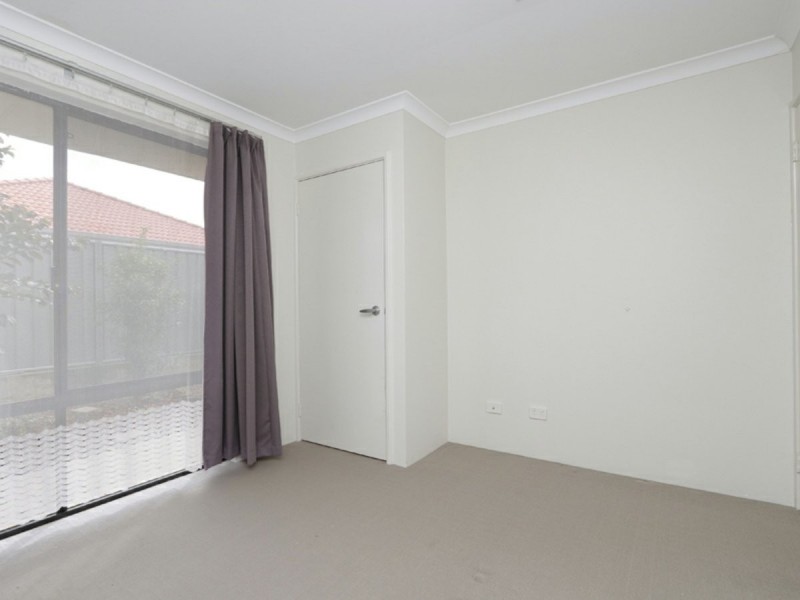 18 Blacksmith Street, Queens Park WA 6107