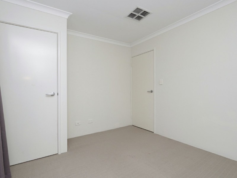 18 Blacksmith Street, Queens Park WA 6107