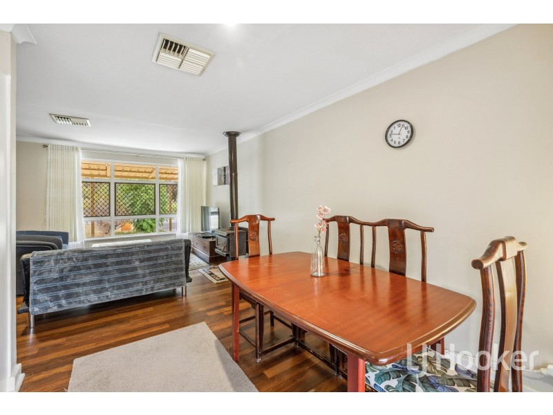 366 Robinson Avenue, Cloverdale WA 6105
