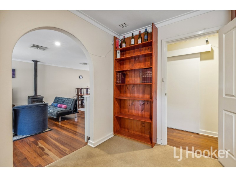 366 Robinson Avenue, Cloverdale WA 6105