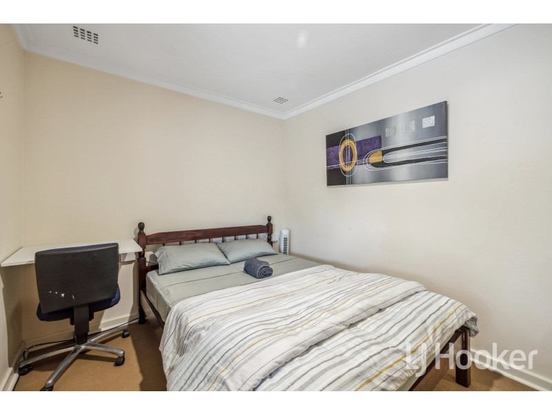 366 Robinson Avenue, Cloverdale WA 6105