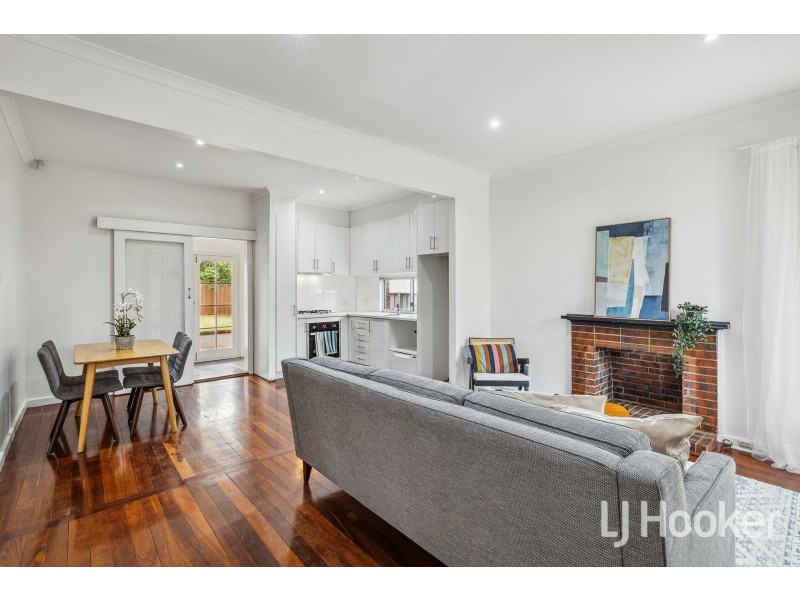 317 Fisher Street, Cloverdale WA 6105