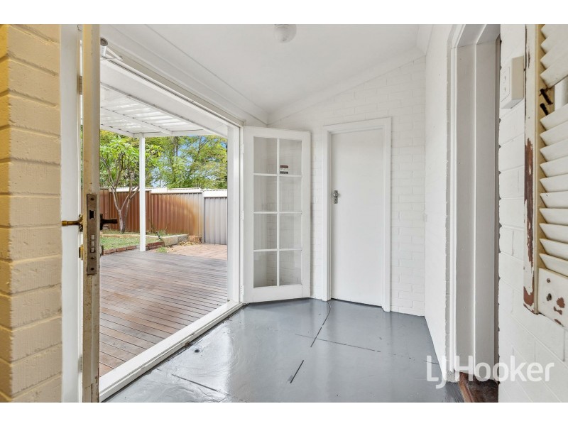 317 Fisher Street, Cloverdale WA 6105