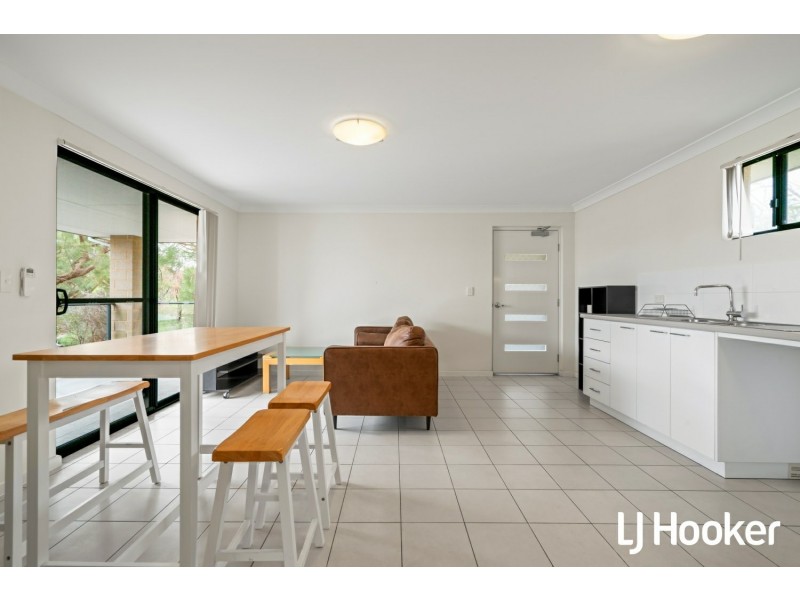 23/10 Whitlock Road, Queens Park WA 6107