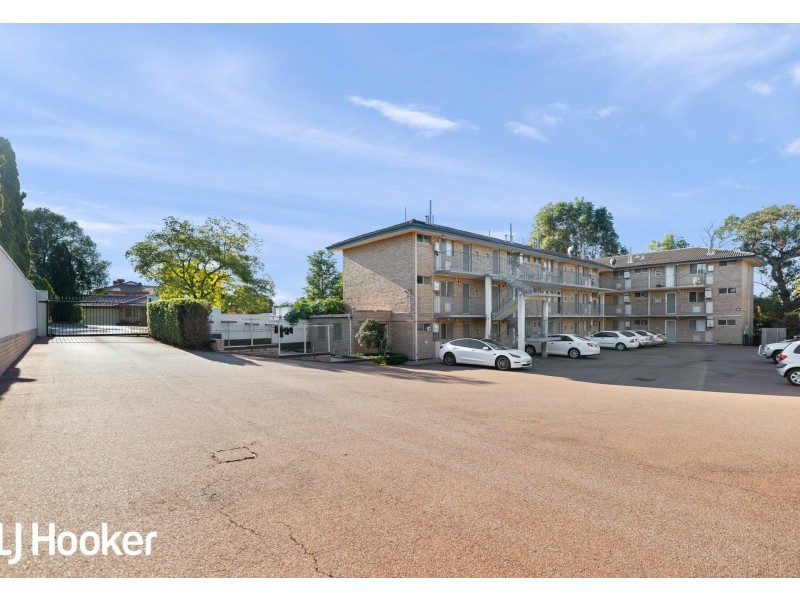 17/1045 Albany Highway, St James WA 6102
